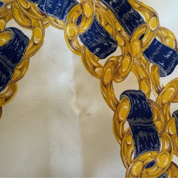 Chanel 100% Silk Scarf – Interlocking CC Logo – 34” x 34” – Neutrals - Picture 8 of 9